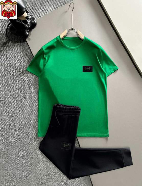 Picture of Hermes Shirt Pant Suits _SKUHermesM-5XLkdtr7522441